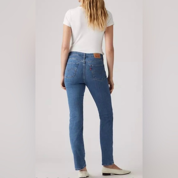 Levi’s Classic Straight Denim-size 6 - Picture 2 of 9